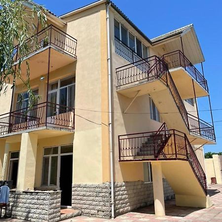 Rey 2 Bed & Breakfast Набран Екстериор снимка