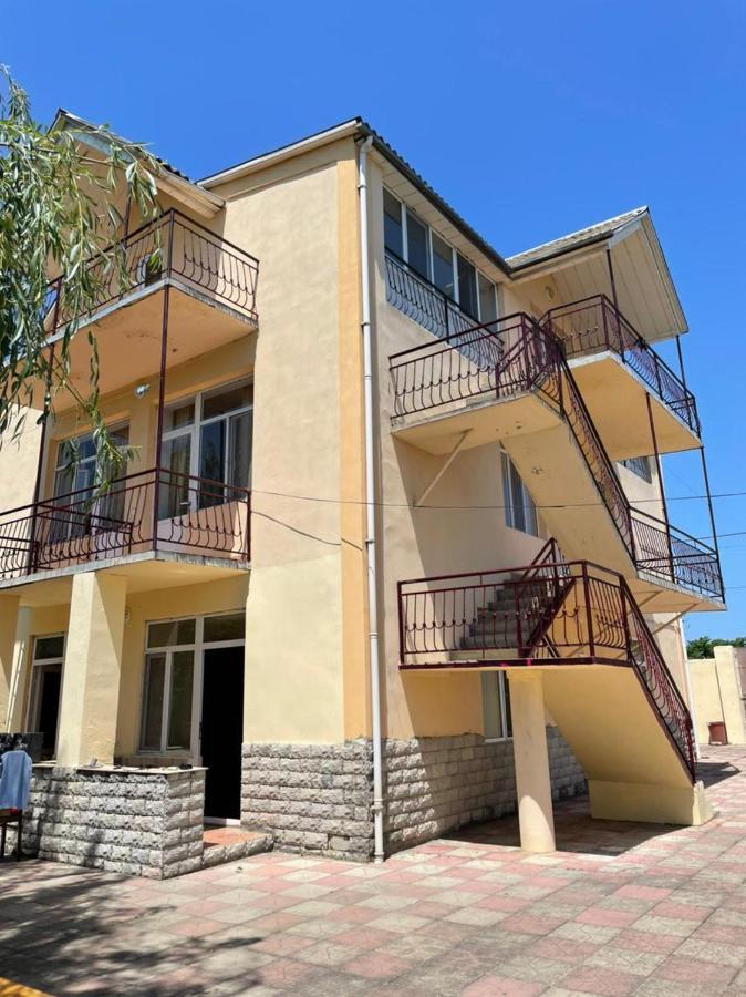 Rey 2 Bed & Breakfast Набран Екстериор снимка