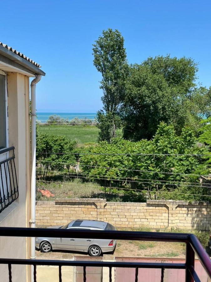 Rey 2 Bed & Breakfast Набран Екстериор снимка